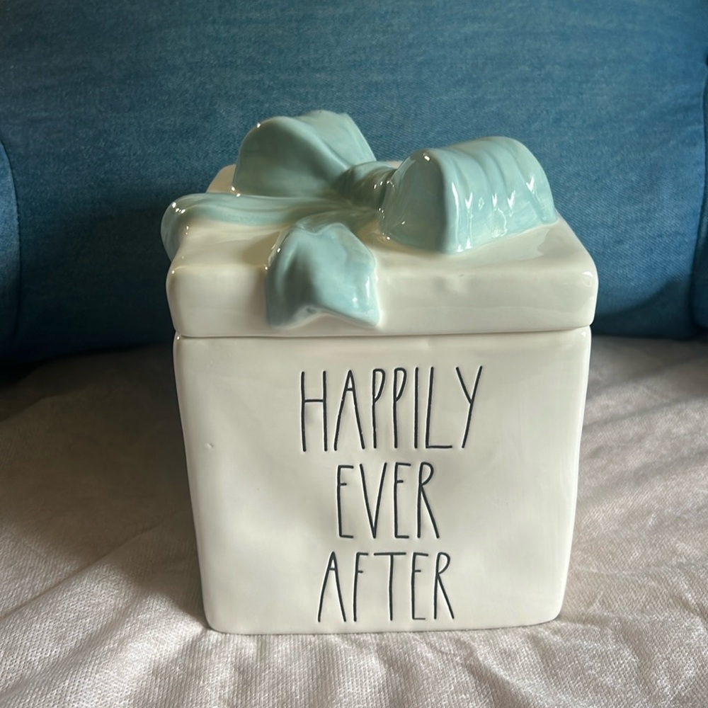 Rae Dunn Great Wedding Gift Box 2 candle Happily Ever After Ceramic Tiffany Blue